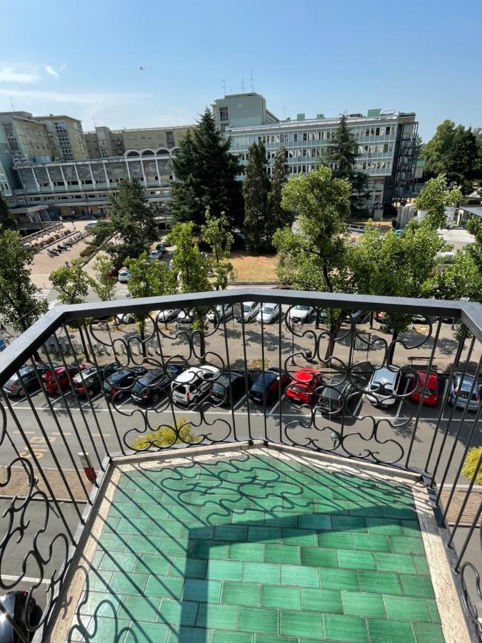 Bnb Il Bicciolano 2 - Bilocale Fronte Ospedale Верчеллі Екстер'єр фото